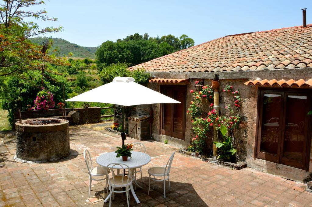 Villa Bonaccorso - Antica E Maestosa Villa Con Piscina Ai Piedi Dell'Etna Viagrande Quarto foto